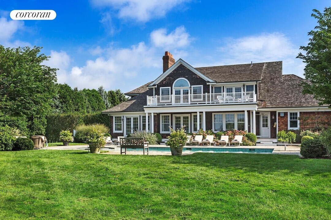 430 Butter Ln in Bridgehampton, NY - Building Photo