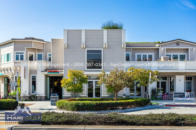 property at 5702 La Jolla Blvd