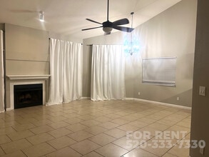 3001 W Hampshire Ct in Tucson, AZ - Building Photo - Building Photo