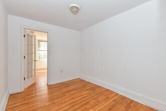 409 Bloomfield St in Hoboken, NJ - Building Photo - Building Photo