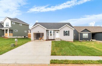 525 Judah Cir in Clarksville, TN - Building Photo - Building Photo