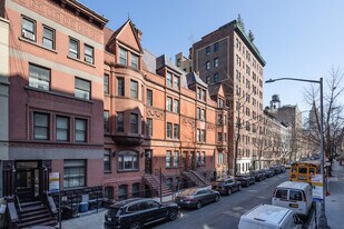 155-157 W 74th St in New York, NY - Building Photo