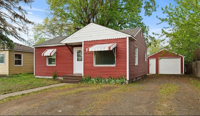 property at 2707 E South Crescent Ave