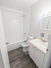 10 Birkshire Ct in Kitchener, ON - Building Photo - Building Photo