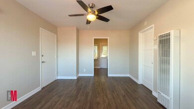 8437-8441 La Mesa Blvd. in La Mesa, CA - Building Photo - Interior Photo