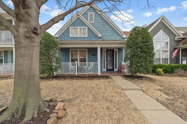 property at 1362 Island Pl E