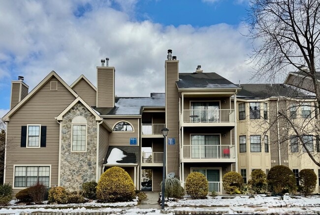 10 Lear Ct