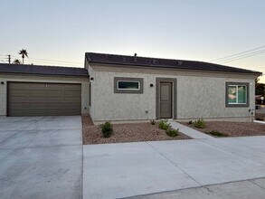 1528 E Grovers Ave in Phoenix, AZ - Building Photo - Building Photo