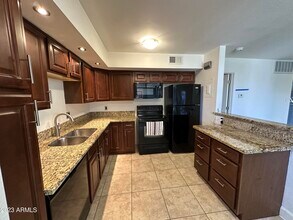 1241 E Medlock Dr in Phoenix, AZ - Building Photo - Building Photo