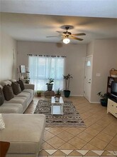 1405 N 15th St, Unit 9 in McAllen, TX - Foto de edificio - Building Photo