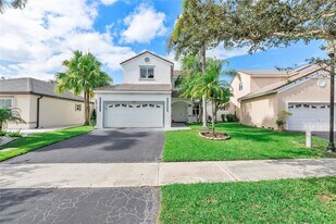 604 Stanton Dr in Weston, FL - Building Photo