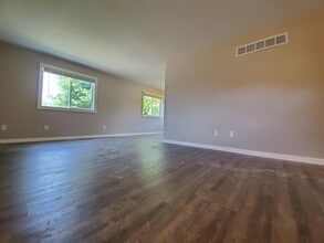 812 2nd St NW in Byron, MN - Building Photo - Building Photo