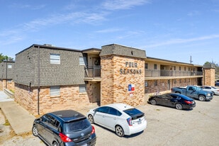 Four Seasons & Pepper Tree Apartments in Canyon, TX - Building Photo