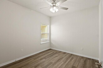 506 Whirlaway Dr in Jarrell, TX - Building Photo - Building Photo