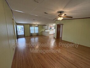 616 Klickety Klak Ln in Valrico, FL - Building Photo - Building Photo