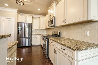 111 Archer Dr in Bermuda Run, NC - Foto de edificio - Building Photo