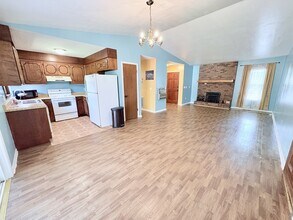 127 Cedar Creek Cir in Central, SC - Building Photo - Building Photo
