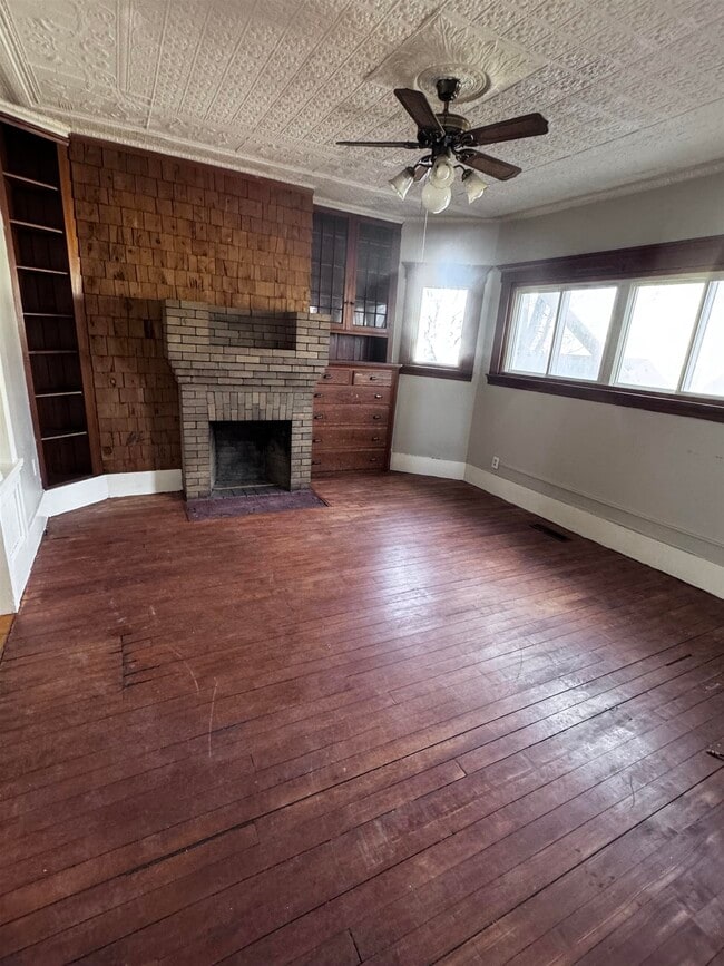 220 Broad St in Claremont, NH - Building Photo - Building Photo