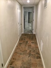 409 Trapelo Rd, Unit #1 in Belmont, MA - Foto de edificio - Building Photo