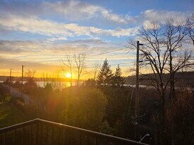 4100 Lake Washington Blvd N in Renton, WA - Building Photo