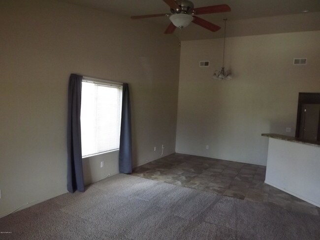 9105 E Whipsaw Ln-Unit -A in Prescott Valley, AZ - Building Photo - Building Photo