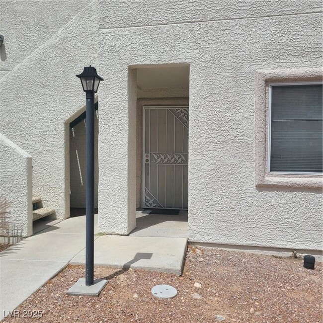 property at 636 Yacht Harbor Dr