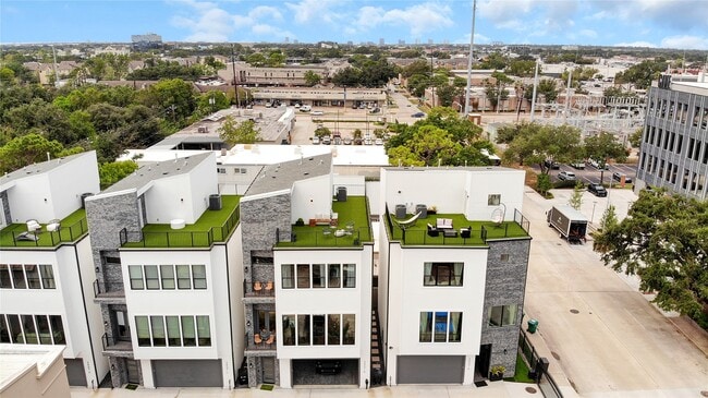 5907 Winsome Ln in Houston, TX - Building Photo - Building Photo