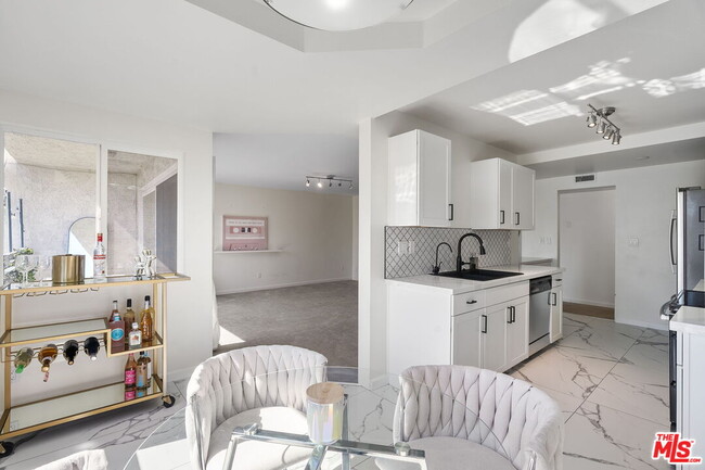 1230 Horn Ave in West Hollywood, CA - Building Photo - Building Photo