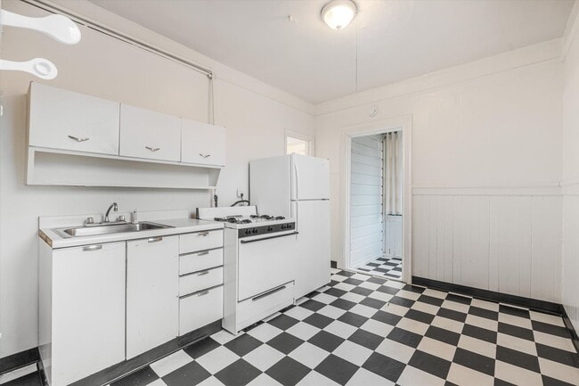 1518 SW Jefferson St in Portland, OR - Building Photo - Building Photo