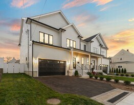 21 Bolton St, Unit 2 in Waltham, MA - Building Photo