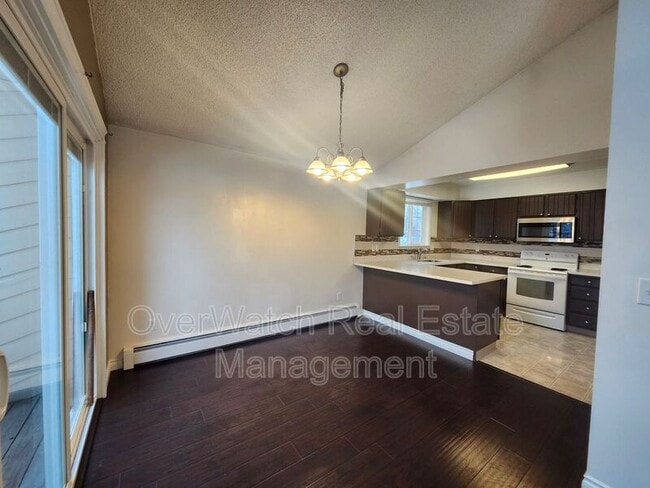 1810 Congress Cir in Anchorage, AK - Building Photo - Building Photo