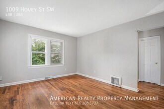 1009 Hovey St SW in Grand Rapids, MI - Building Photo - Building Photo