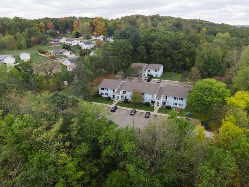 Hunter Apartments in Middleville, MI - Building Photo