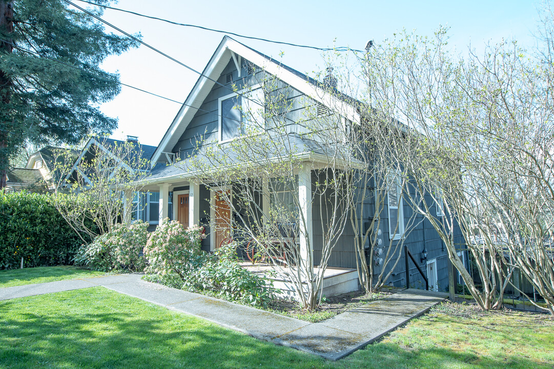 12 Etruria St, Unit A in Seattle, WA - Foto de edificio