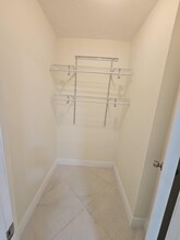 46 NW 35th St, Unit #4 in Miami, FL - Building Photo - Building Photo