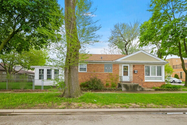 7240 13th St in Forest Park, IL - Building Photo - Building Photo