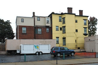 Dimitrov Apartments in Louisville, KY - Building Photo - Building Photo