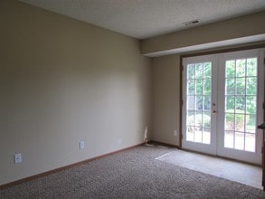 5363 Rolling River Ct in Indianapolis, IN - Building Photo - Building Photo