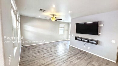 10228 Ruggles Mansion Ave in Las Vegas, NV - Building Photo - Building Photo