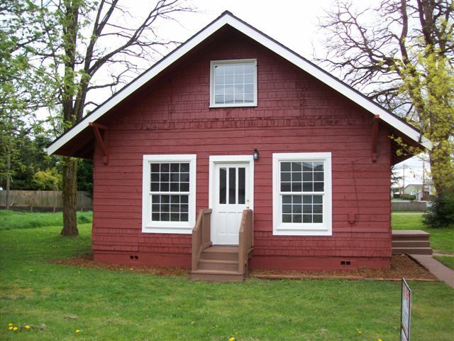 property at 1126 Mellen St