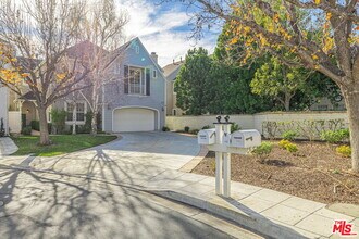 23810 Bayview Ct in Santa Clarita, CA - Building Photo - Building Photo