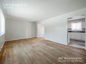 430 N Dobson St in Westland, MI - Building Photo - Building Photo