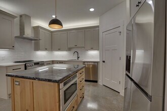 108 Cardinal Wds in Granbury, TX - Building Photo - Building Photo