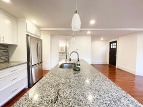 2 Auburn Ave, Unit 2 in Somerville, MA - Building Photo - Building Photo