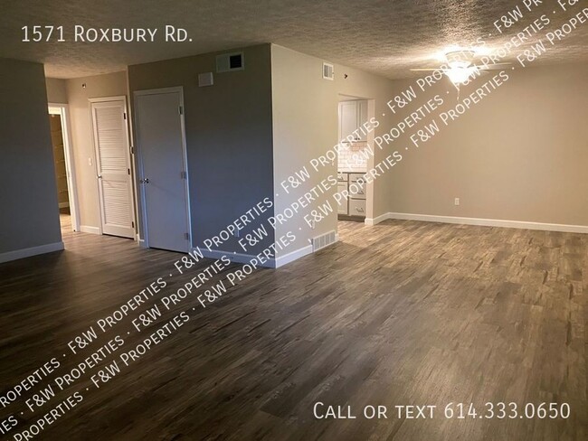 1571 Roxbury Rd in Columbus, OH - Building Photo - Building Photo