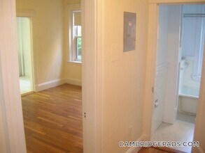 24 Chauncy St, Unit 5 in Cambridge, MA - Building Photo - Building Photo