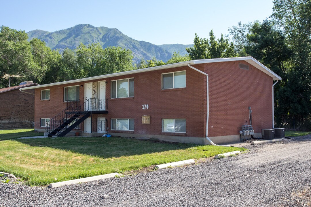 170 N 300 W in Springville, UT - Foto de edificio