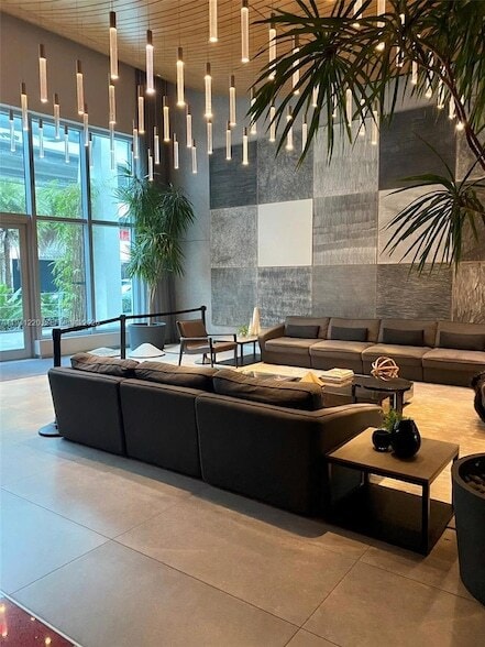 1100 S Miami Ave, Unit 2905 in Miami, FL - Foto de edificio - Building Photo