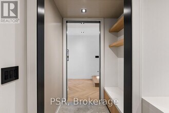 22A Broadview Ave in Mississauga, ON - Building Photo - Building Photo