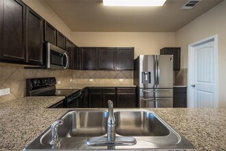 13317 Brahmin Dr in Austin, TX - Building Photo - Building Photo